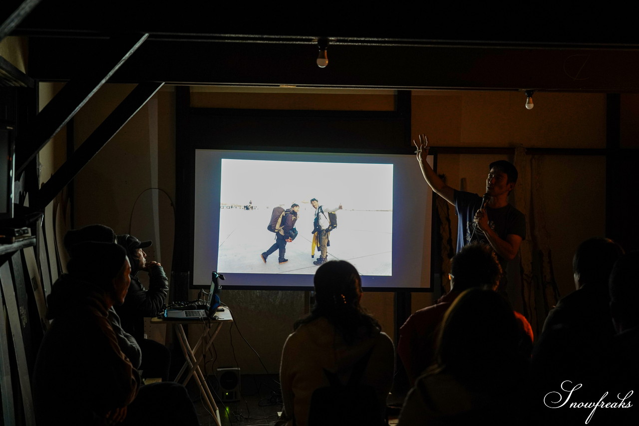 広い地球をステージに、児玉毅さんが滑り、佐藤圭さんが撮る。【Ride the Earth 地球を滑る旅】 photobook No.7 『CHINA』リリースイベント in 富良野・納屋ロッジ